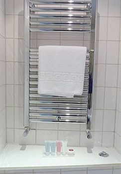 Grosvenor Place 3*