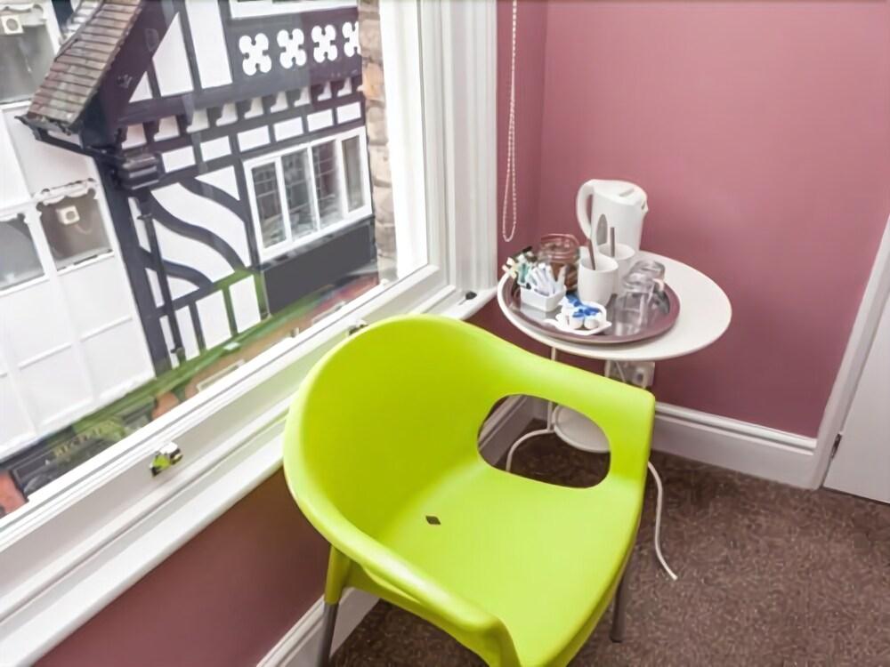 Grosvenor Place 3* Chester