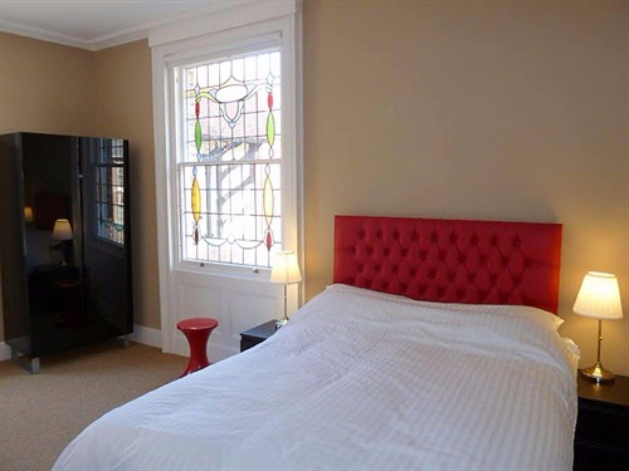 Guest house Grosvenor Place
